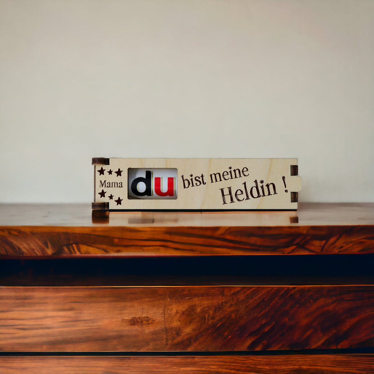 Mama du bist meine Heldin! - gravierte Geschenkbox inkl. Duplo Schokoriegel