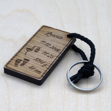 Gravur Schlüsselanhänger aus Holz - Modell: Geburtsdaten